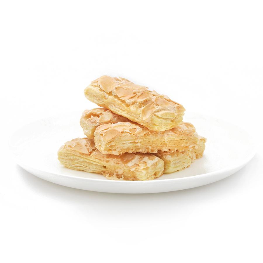 Hang Heung Almond Puff Pastry ( 12 pcs ) 恆香杏仁條（12件盒裝）